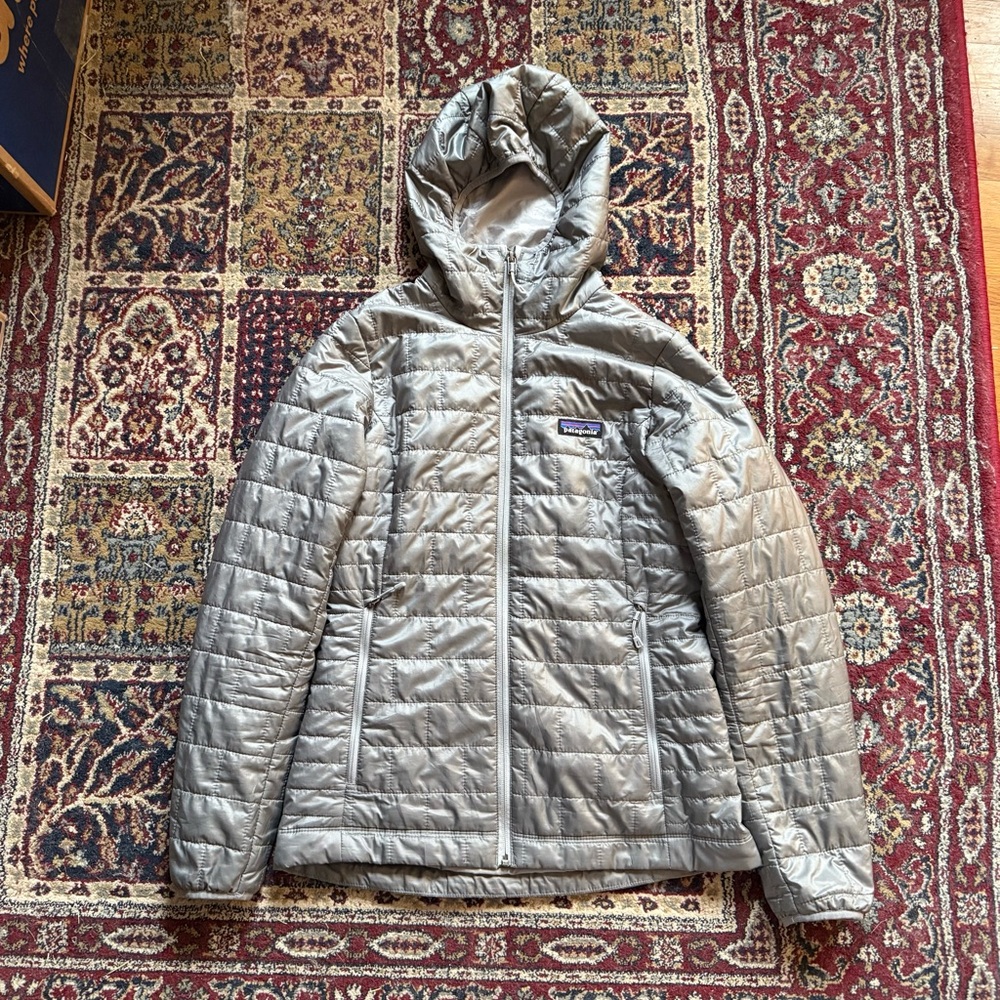 Patagonia Nano Puff Hoody Jacket Women’s XS Light Grey